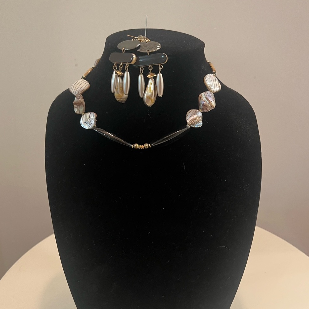 Boho choker necklace dangle pierced earrings set shell beads no labels